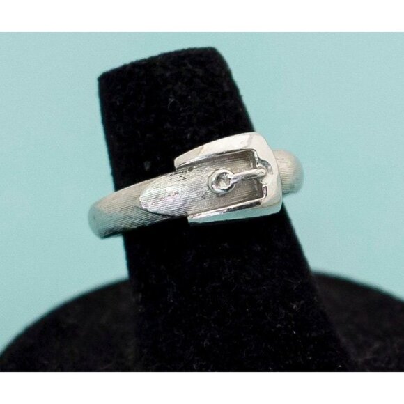 Vintage Silver Tone Ring Size 7 by Avon E22 - Picture 2 of 3